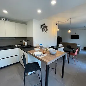 Lucia Apartment